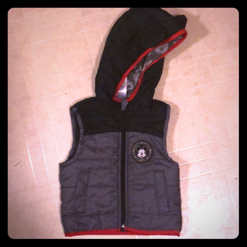 2T Mickey vest with hood